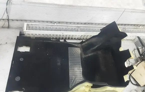 Mercedes-Benz B W245 Front floor carpet liner A1696804540