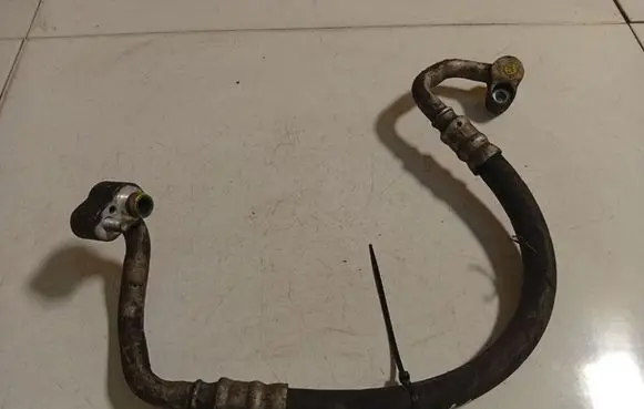 Skoda Octavia Mk2 (1Z) Air conditioning (A/C) pipe/hose 1K0820721BD