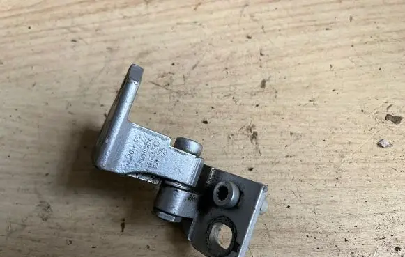 Volkswagen Golf Plus Front door upper hinge 1K0831401J 1K0831401L 1K0831401N
