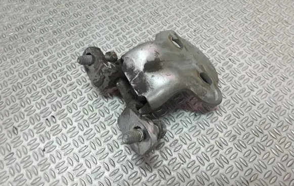 Mitsubishi Space Star Rear door lower hinge