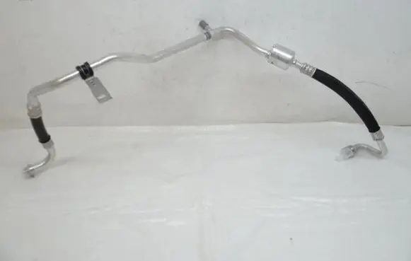 Peugeot 208 Air conditioning (A/C) pipe/hose 9826366780
