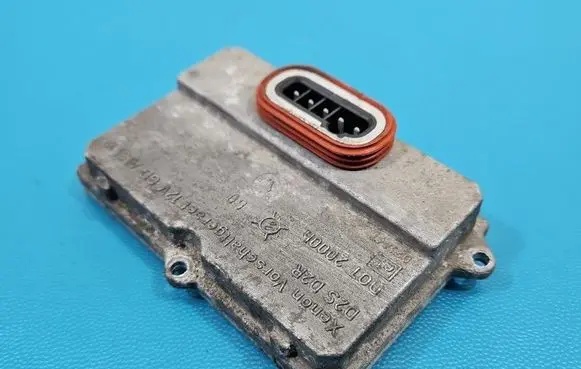 Mercedes-Benz ML W164 Headlight ballast module Xenon 5DV008290-00 IMPRK1536147