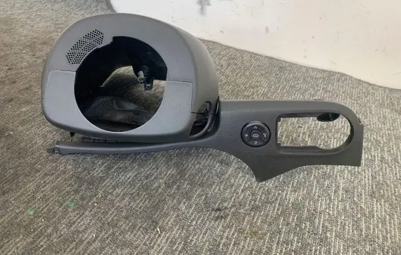 Opel Crossland X Steering wheel column trim