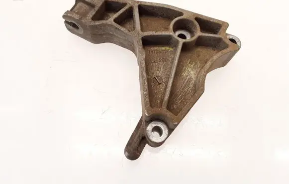 Opel Astra H Engine mounting bracket 13125625