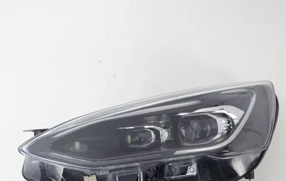 Ford Focus Headlight/headlamp JX7B13E01AH