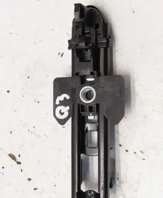 Audi Q3 8U Seat belt adjustment rail 093018