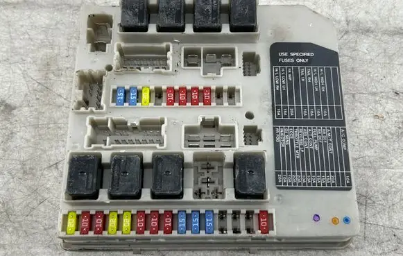Nissan Note (E11) Fuse box set 284B7AX61A