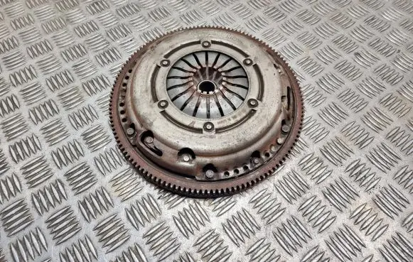 Volkswagen Golf VI Clutch set kit 030105271m 03f141025