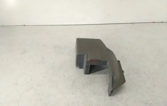 BMW 3 E46 Seat belt trim 8208368