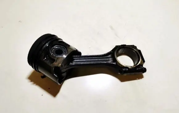 Audi A4 S4 B5 8D Piston with connecting rod 028H