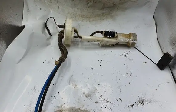 Volkswagen Transporter - Caravelle T4 Fuel level sensor NOCODE