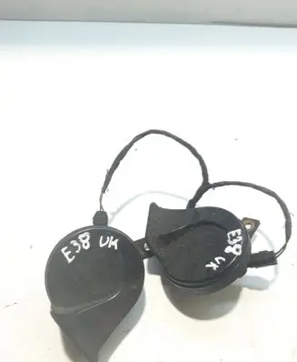 BMW 7 E38 Horn signal E335717