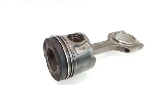 Opel Zafira C Piston with connecting rod
