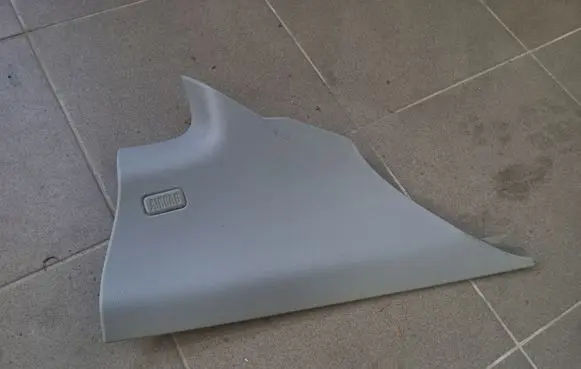 BMW 1 E82 E88 (D) pillar trim (bottom) 51432996105 14121810