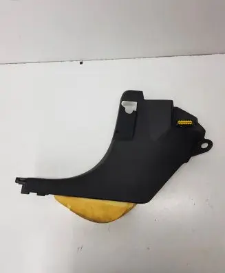 Foot area side trim