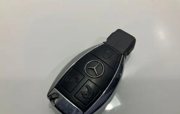 Mercedes-Benz E W212 Ignition key/card 