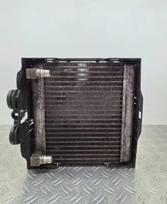 BMW 7 F01 F02 F03 F04 Engine oil radiator 7572542 07766 P8413002