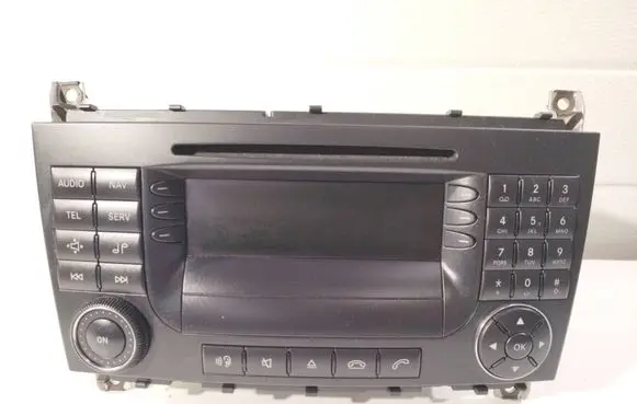Mercedes-Benz C W203 Radio/CD/DVD/GPS head unit A2038703489 A2038270062