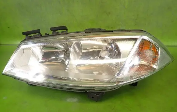 Renault Megane II Headlight/headlamp 20-A290