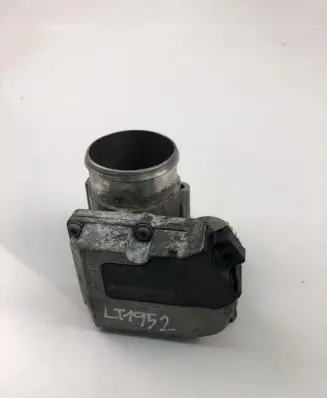 Hyundai i30 Throttle valve 351002A750