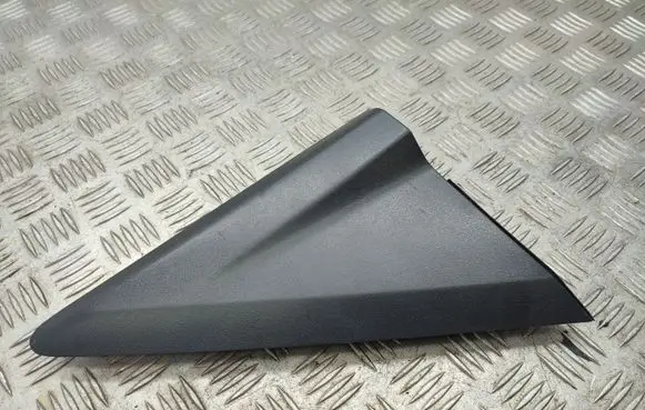 Ford Turneo Courier Fender end trim 