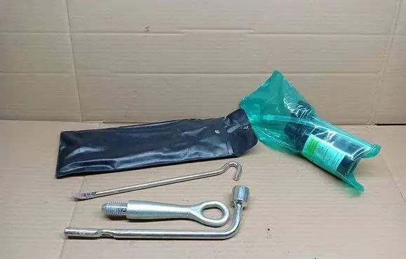 Mitsubishi Space Star Tool set 