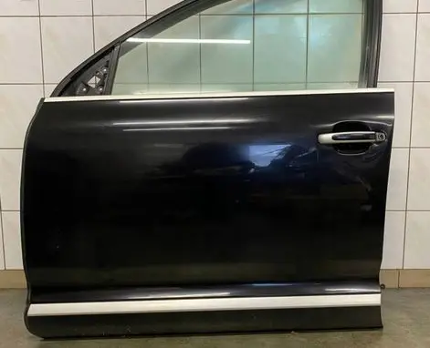 Porsche Cayenne (9PA) Front door