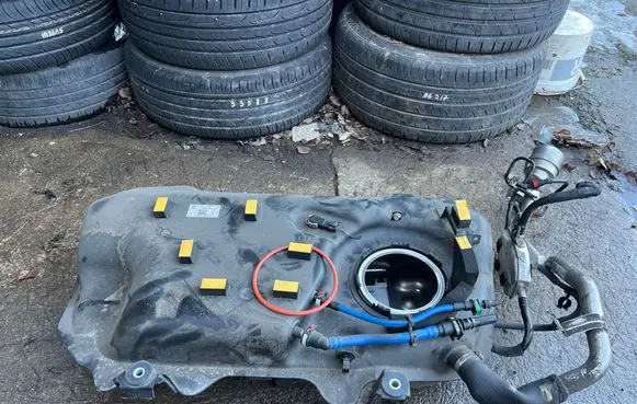 Mercedes-Benz CLA C118 X118 Fuel tank A2474702304 A1774705900 A1184701900