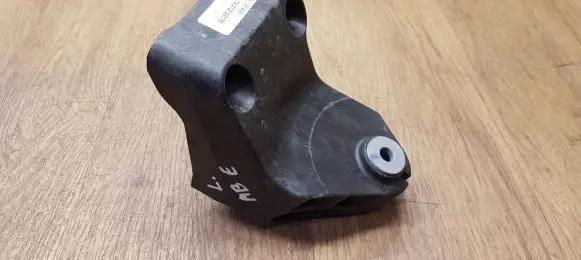 Mercedes-Benz E W213 Engine mounting bracket A6542232200