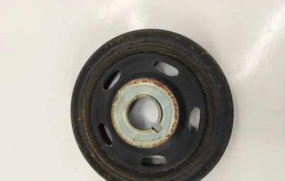 Peugeot 308 Crankshaft pulley 126011E E30214 A328