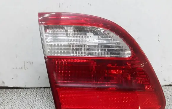 Mercedes-Benz E W211 Tailgate rear/tail lights A2118201364