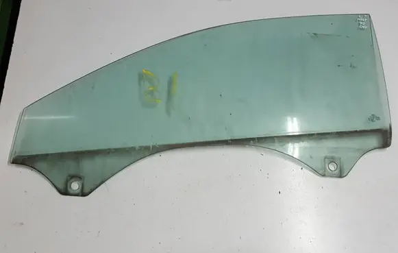 Audi A3 S3 8P Front door window glass four-door 