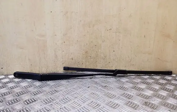 Skoda Yeti (5L) Front wiper blade arm 5L2955410