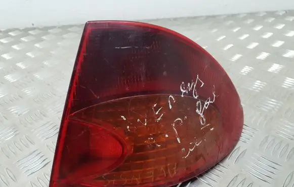 Toyota Avensis T220 Rear/tail lights 2329