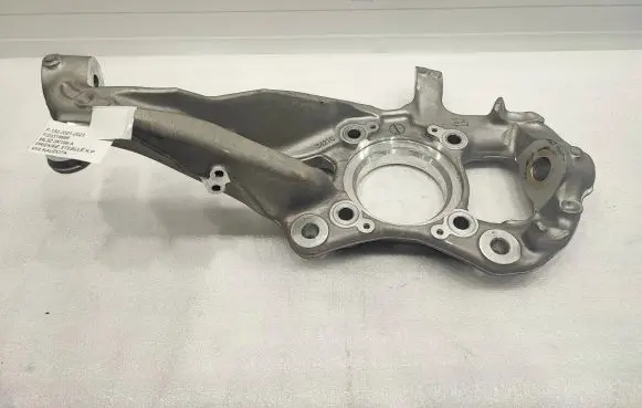 Front wheel hub