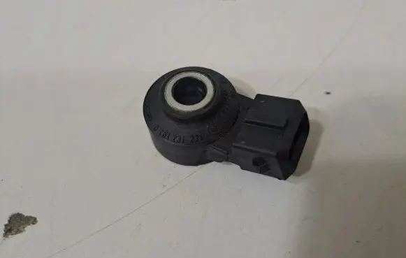 BMW 2 F22 F23 Detonation knock sensor 7636937