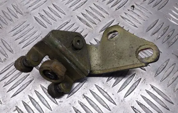 Mercedes-Benz Sprinter W901 W902 W903 W904 Sliding door lower roller guide/hinge 9017601047