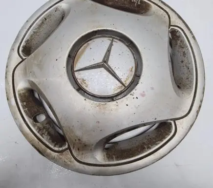 Mercedes-Benz C W202 R15 wheel hub/cap/trim A2104010024 3284