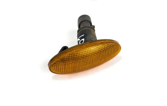 Opel Vectra B Front fender indicator light 90504212