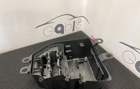 Mercedes-Benz GL X166 Fuse box set A1665400024 18567321 WPT50925