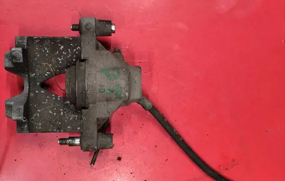 Mercedes-Benz C W204 Rear brake caliper 11817100221