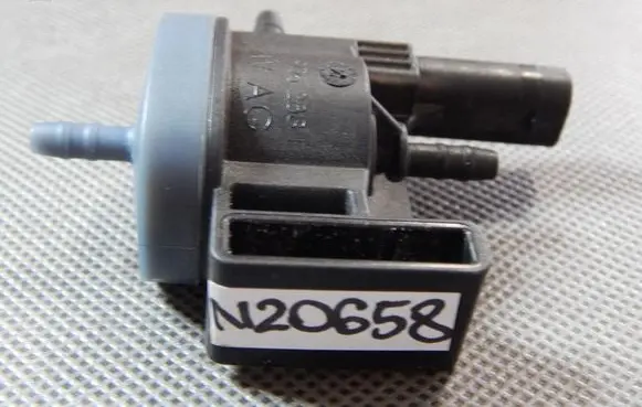 Skoda Kodiaq Turbo solenoid valve 06H906263F
