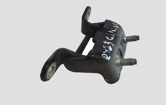 Nissan Qashqai Rear door upper hinge