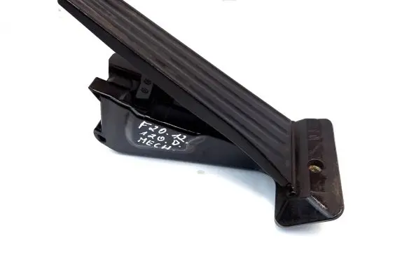 BMW 1 F20 F21 Accelerator throttle pedal 6853176 12037313DE 6PV01043530