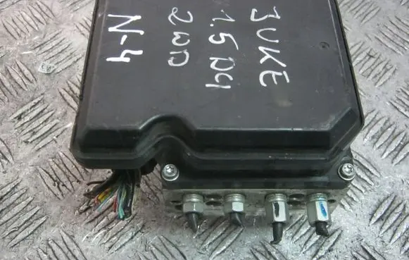 Nissan Juke I F15 ABS Pump 260618