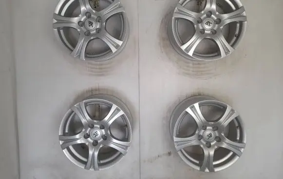Toyota Corolla E120 E130 R16 alloy rim RC14-706