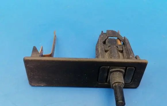 Mercedes-Benz E W123 Front door sensor 2018200211