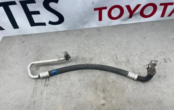 Toyota Prius (XW30) Air conditioning (A/C) pipe/hose