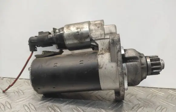 Volkswagen Tiguan Starter motor FST1073 02M911024