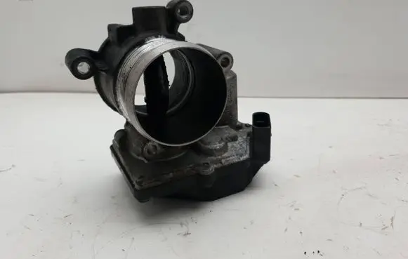 Audi A4 S4 B8 8K Throttle valve 03L128063E A2C53338105
